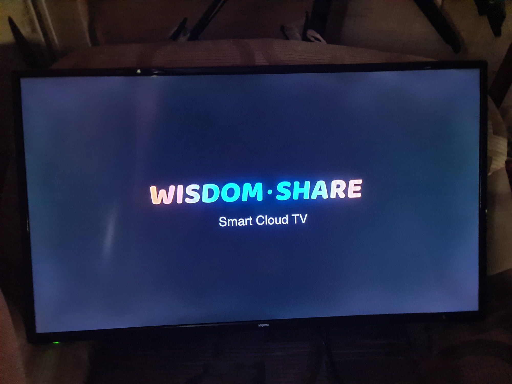 Продаёться Innova smart tv 39 в отличном состоянии 
SMARTV
LED TV39"