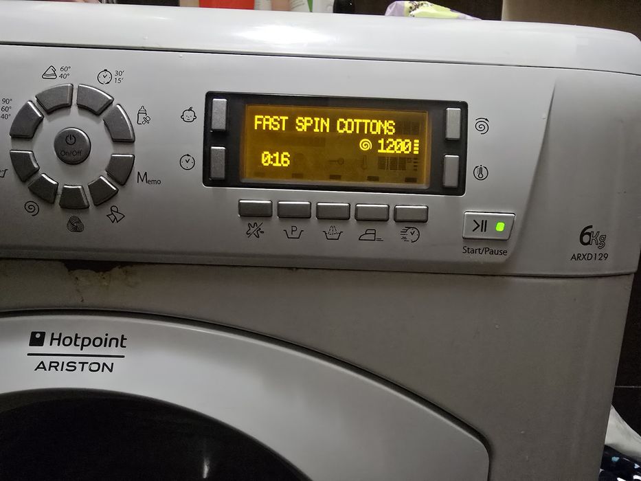 Пералня Ariston Hotpoint ARXD 129