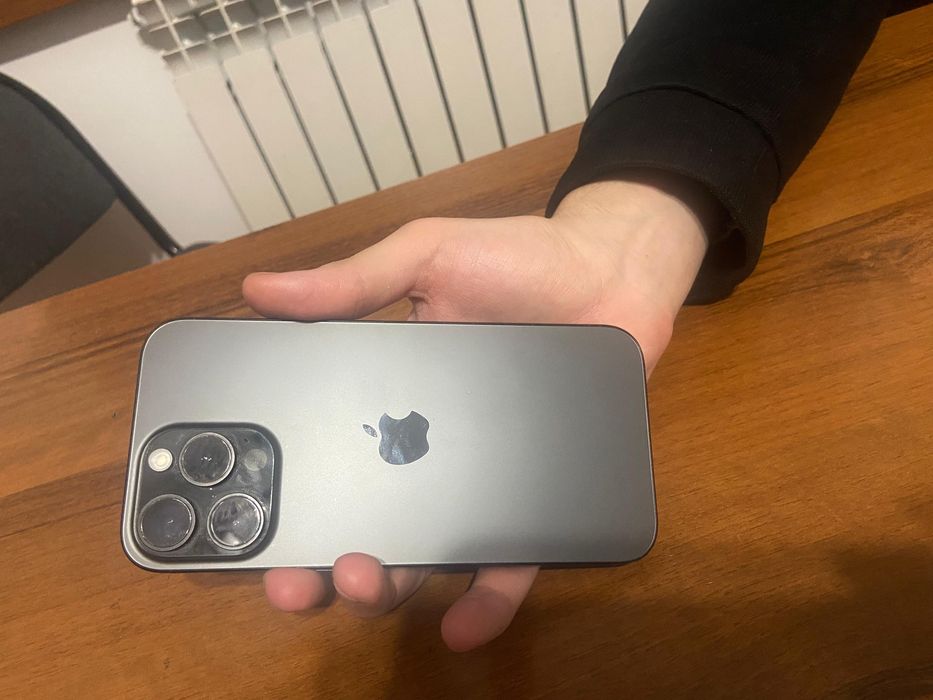 16 про макс 256гб без царапин срочно