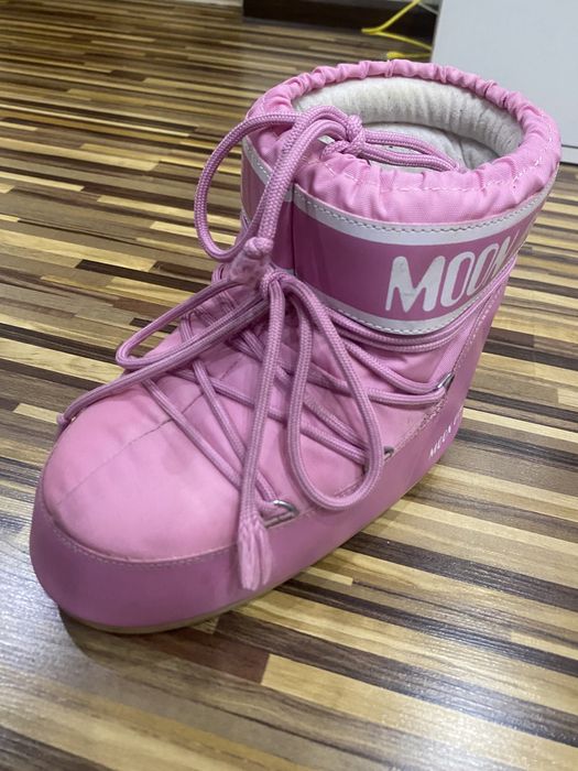 Moon boot цвят розов