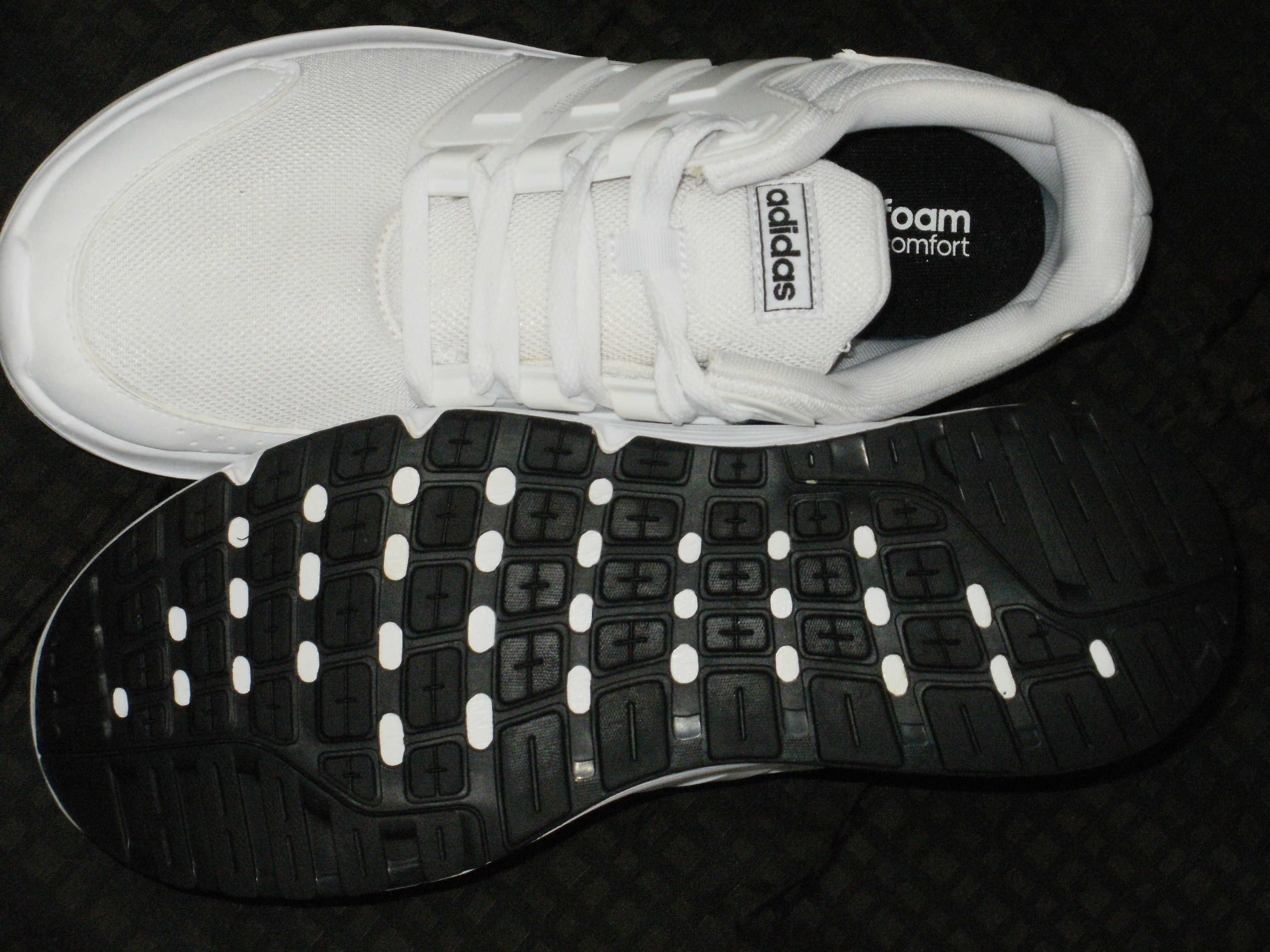 ADIDAS оригинални мъжки маратонки 43,5