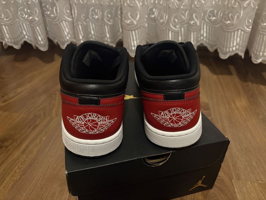 Jordan 1 low putin purtati