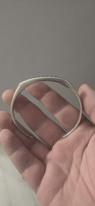 Brățară din argint cu safire