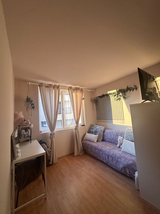 Vand garsonieră decomodat