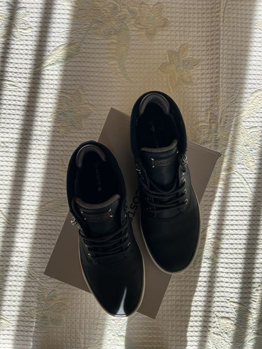 Високи сникърси Lacoste