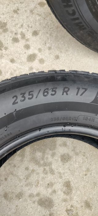 Зимни гуми Мишелин 235 65 17 Дот 21