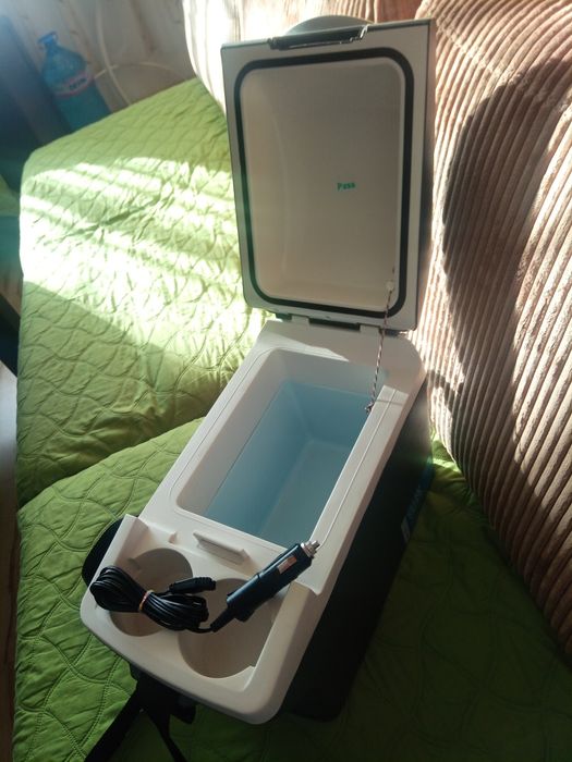 Хладилна чанта на 12 волта