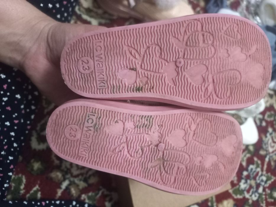 Продаётся детская обувь