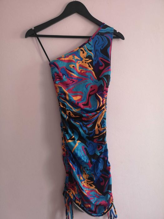 Къса рокля Chase & Chase