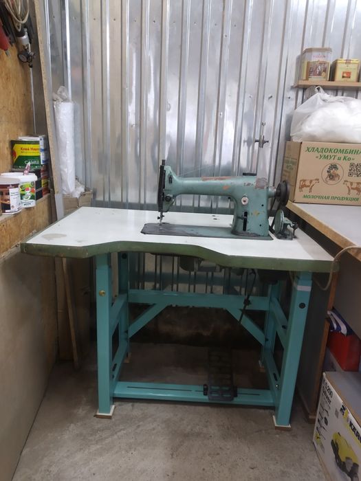 Швейная машинка промышленая