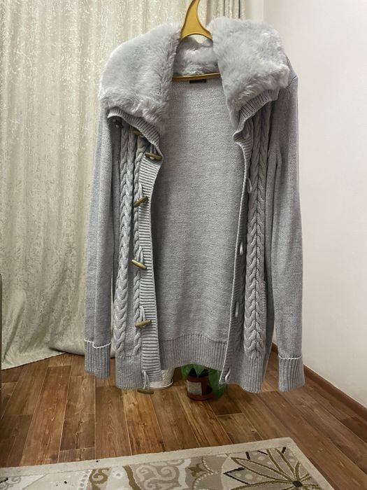 Кардиган новый серого цвета