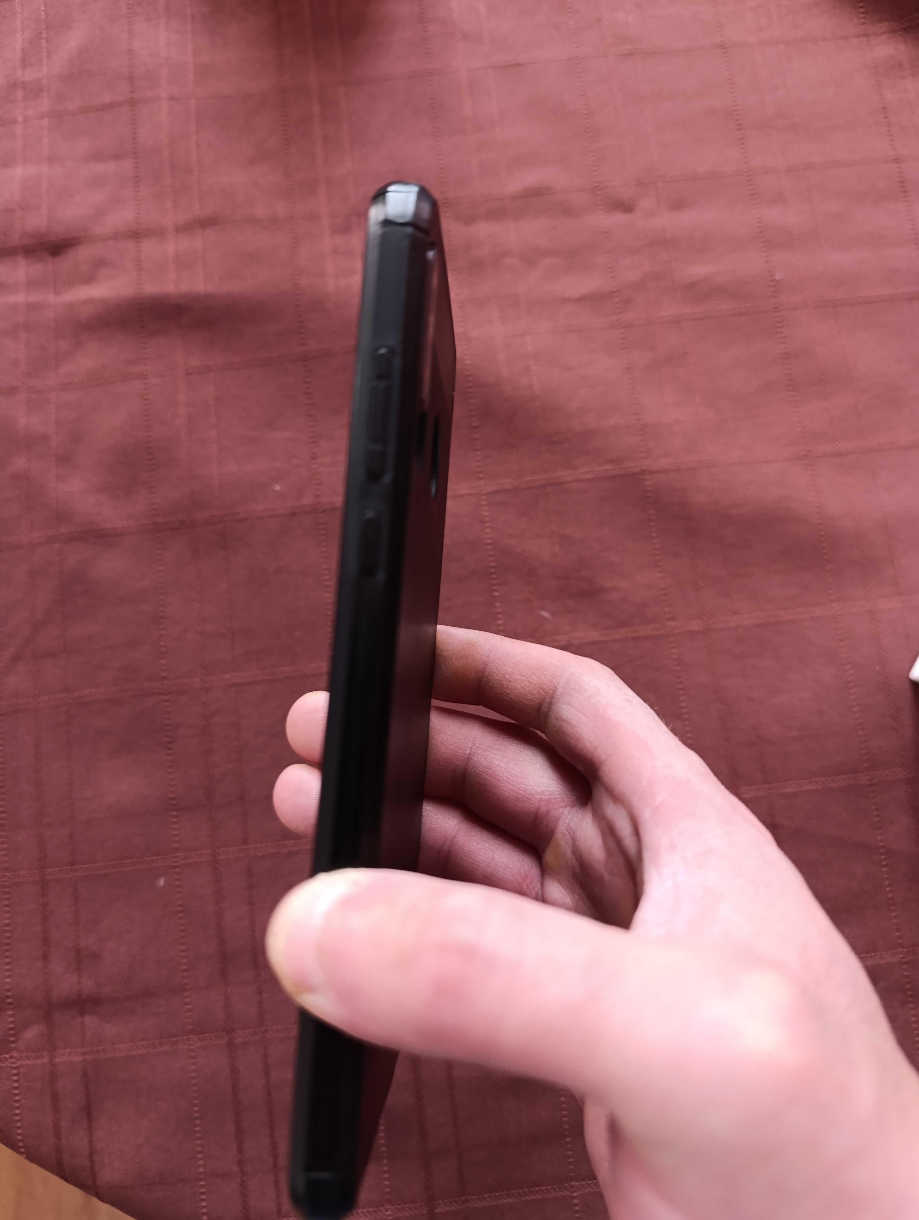 Телефон Huawei P30 lite
