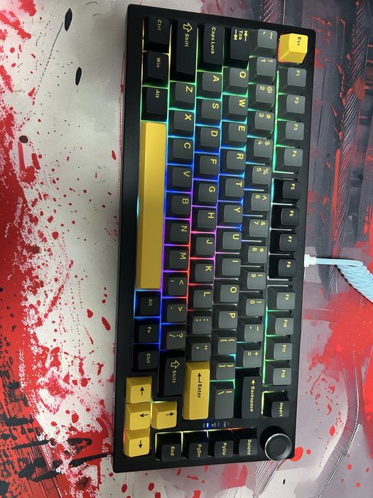 Продавам клавиатура!