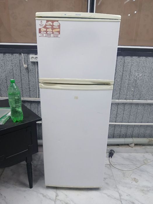Продам двухкамерный холодилник