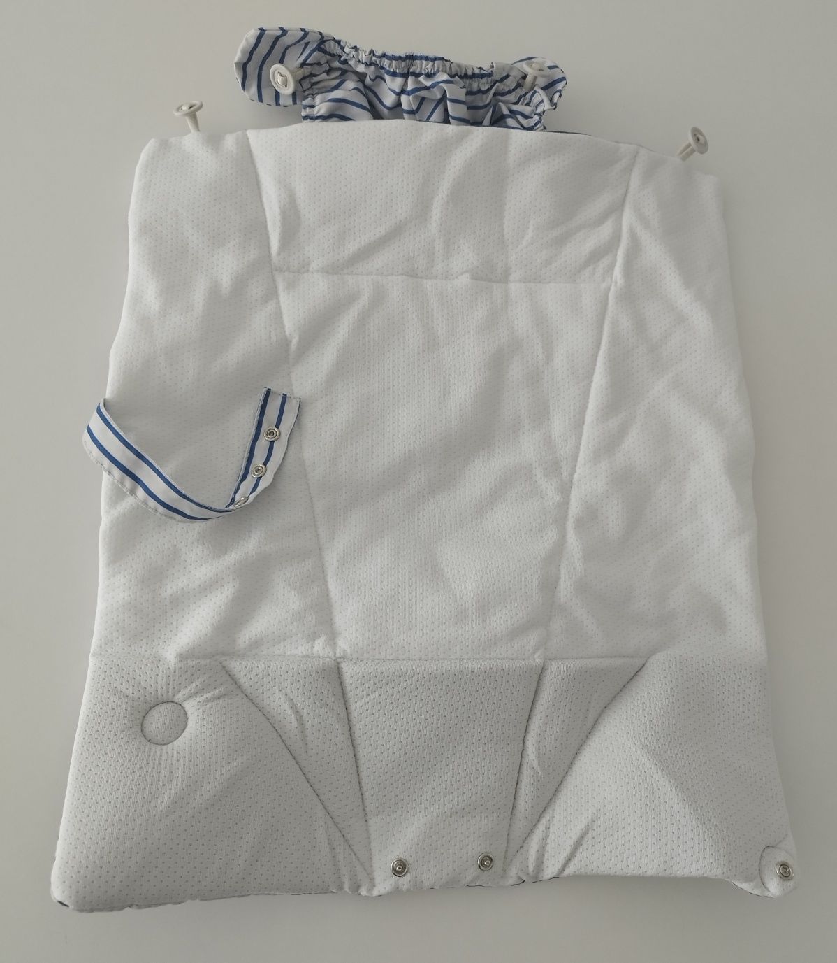 Chicco Ергономично кенгуру за бебе 0+ Myamaki Complete Grey Stripes