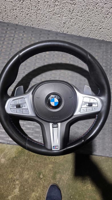 Вибрации на волана BMW M G30 G11 G05 G06 G01 G20