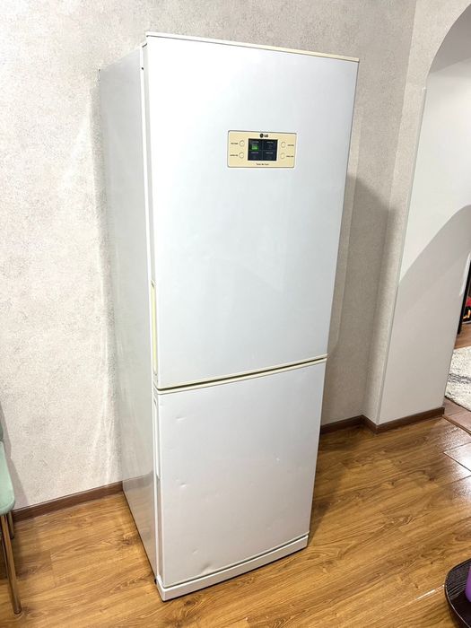 Продам холодильник