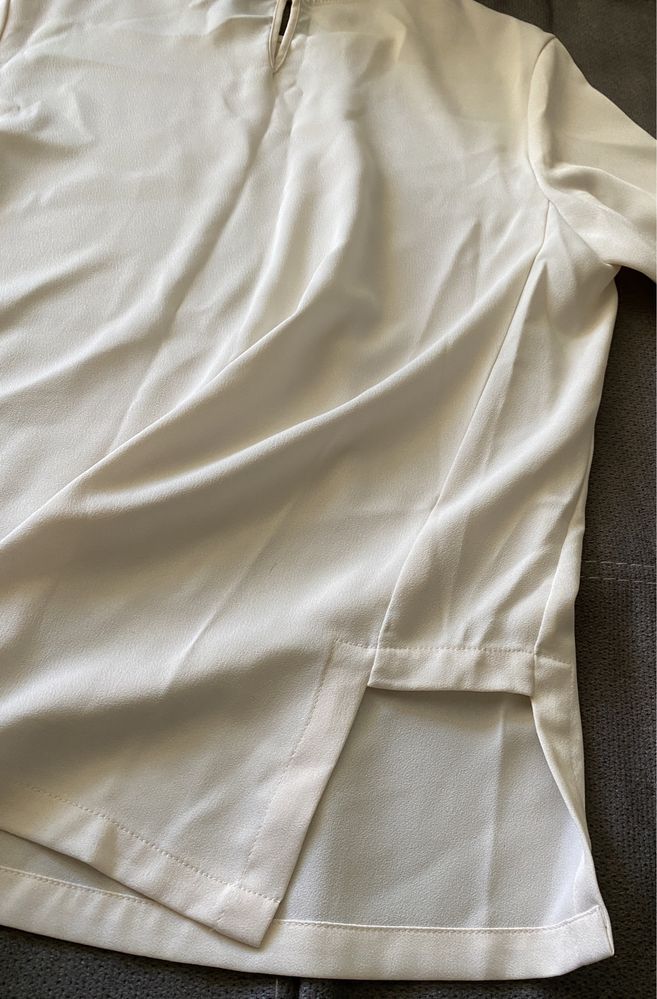 Бяла изчистена официална блуза от H&M с къс ръкав