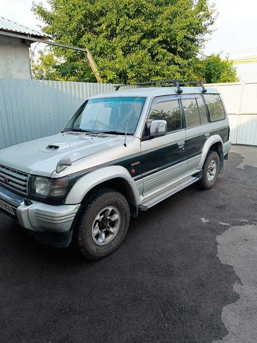 Mitsubishi Pajero 2