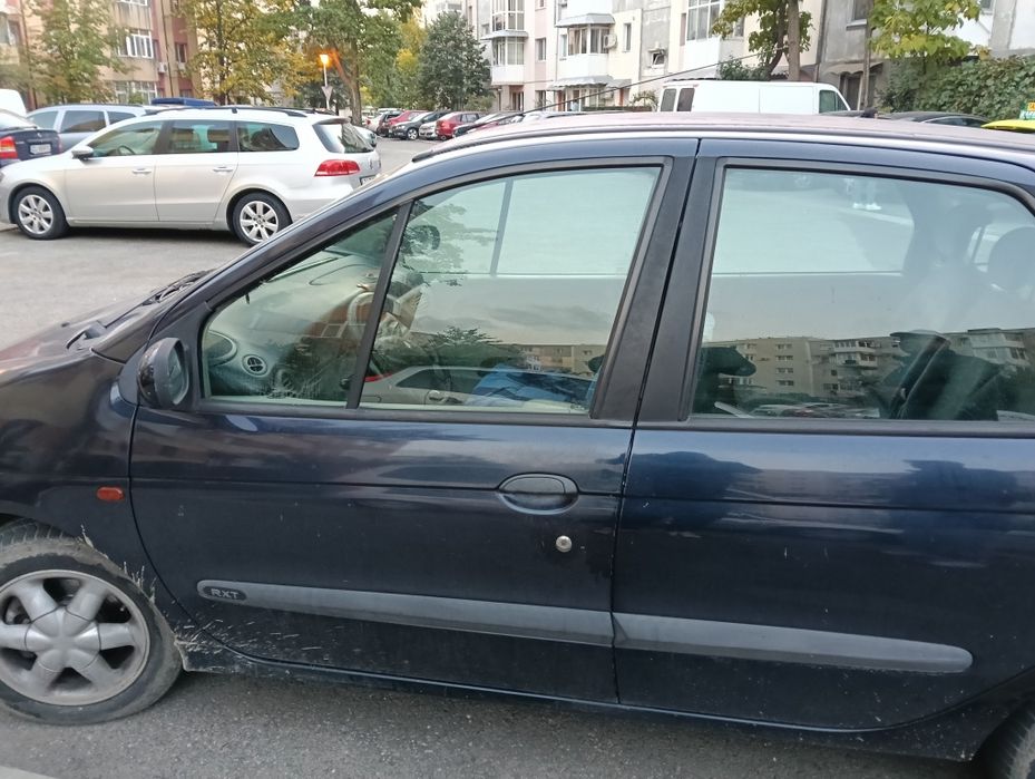 Vând Renault scenic