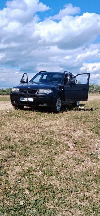 Vînd masina bmw x3