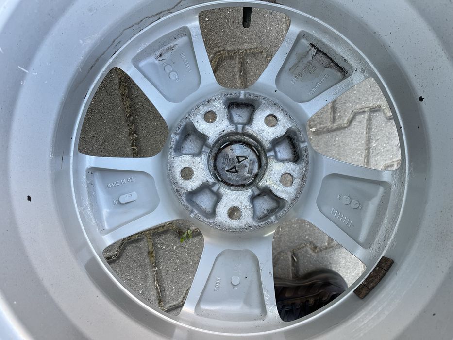 Jante 5x114.3mm, anvelope iarna 215/70 R16, Hyundai IX35, Tucson, Kia