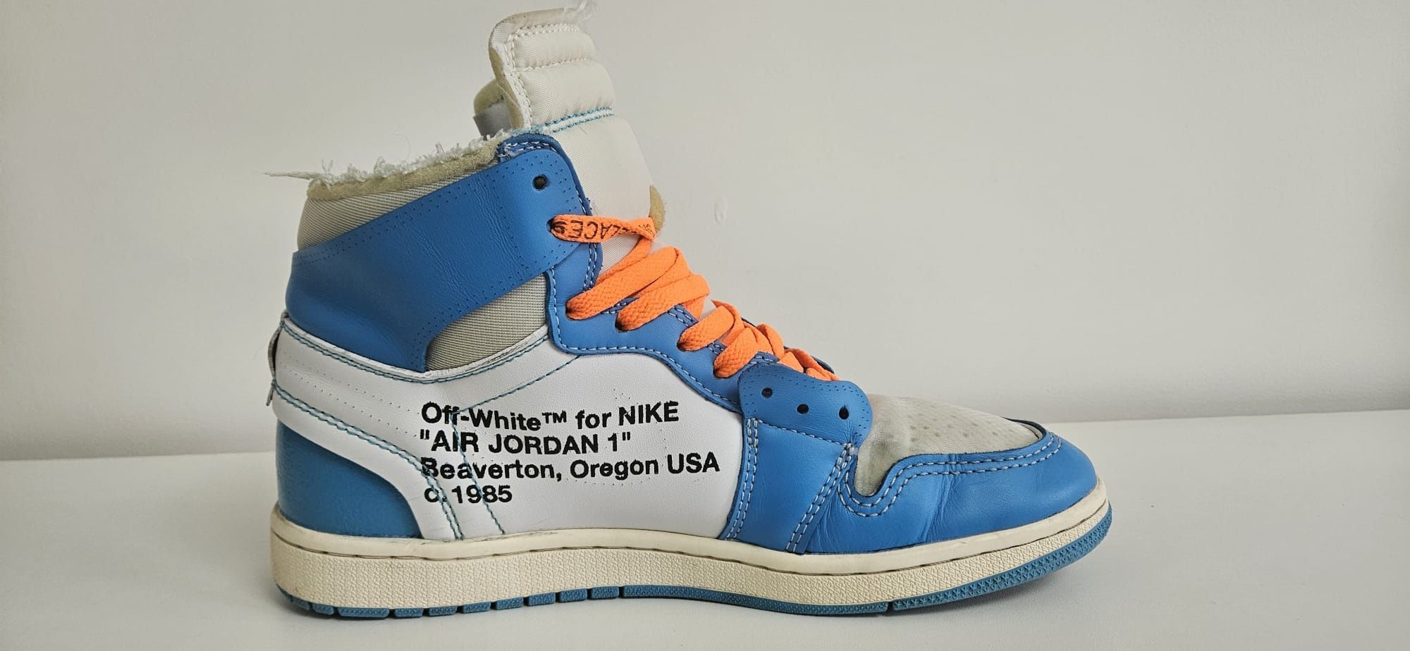Vând adidasi Jordan 1 Offwhite UNC