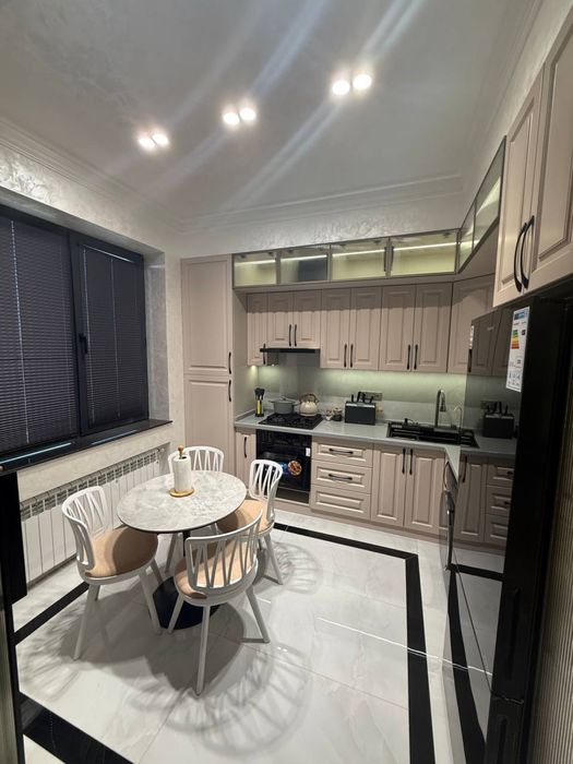 СРОЧНО Сдается 2 комнатная на Алмазар Сити!