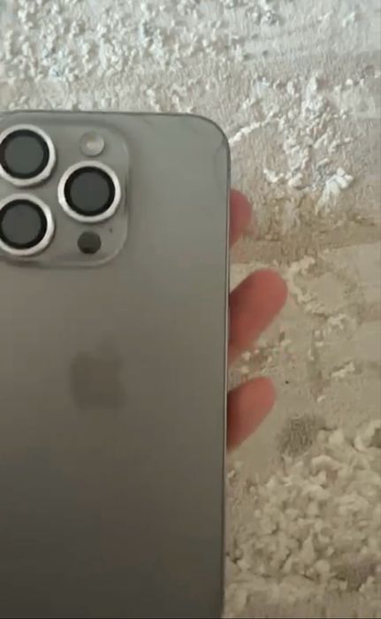 Iphone 15 pro. Аккумулятор 82%. На Задней крышке есть трещина