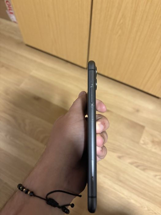 vand iphone 11..