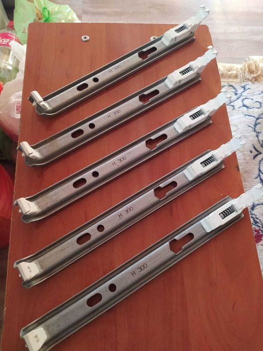 Кронштейн крепление для панельных радиаторов отопления