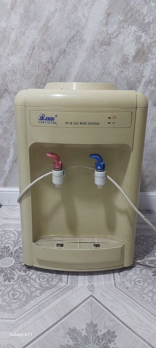 Диспансер, куллер для воды