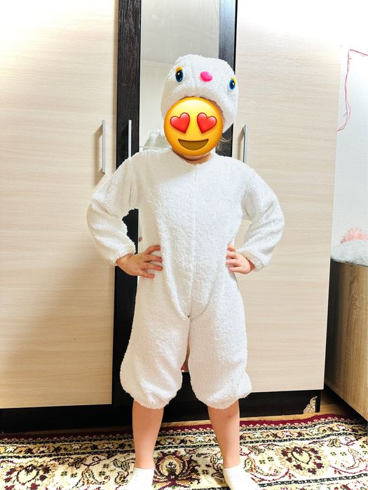 Срочно ! Продам костюмы зайчика 2 шт