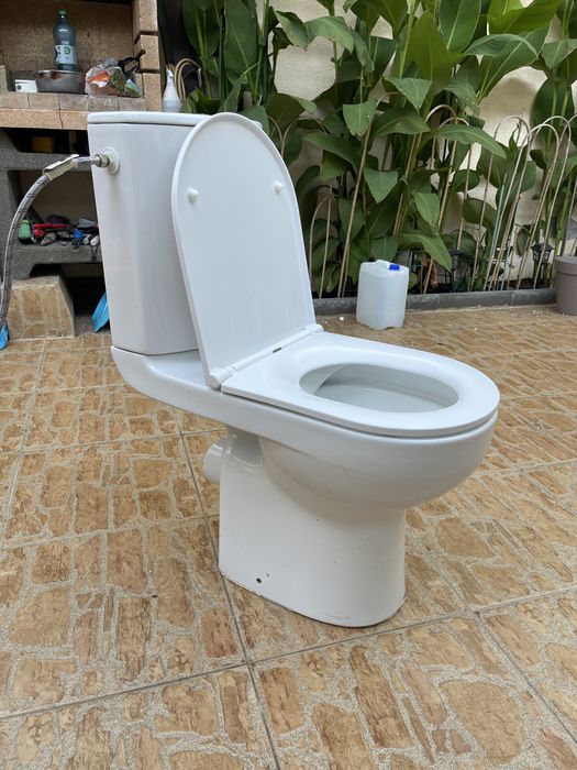 Set wc cu rezervor si capac soft close