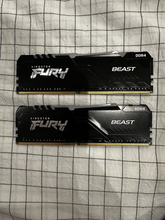 Продаю оперативную память DDR4 HyperX 16gb 2x8
