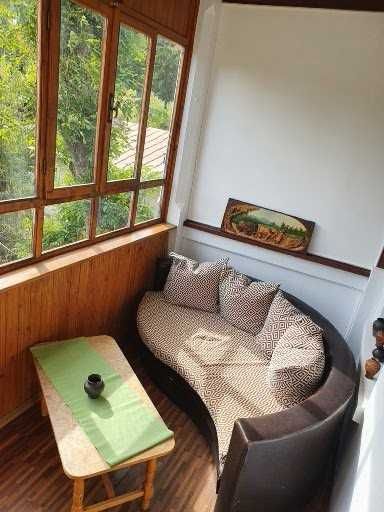 Închiriez  apartament cu 2 camere în Sinaia, Cartier Furnica