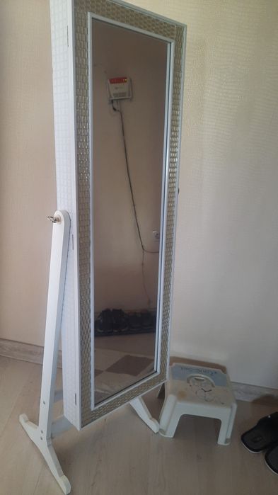 Срочно  продаю  связи с переездем