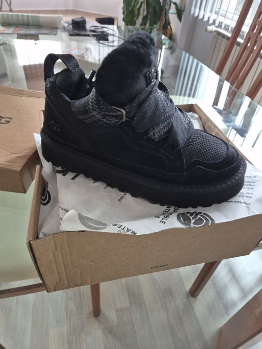 Нови маратонки UGG