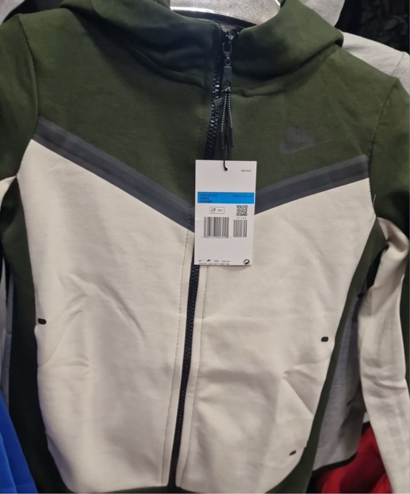 Nike Tech Fleece Unisex Детски Спортни Екипи! Горнище и Долнище!