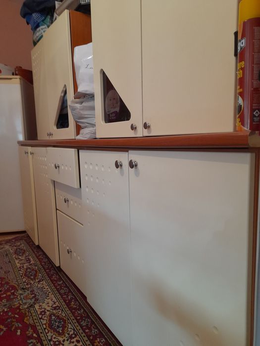 Bucătărie second-hand formată din 3 piese în stare foarte bună