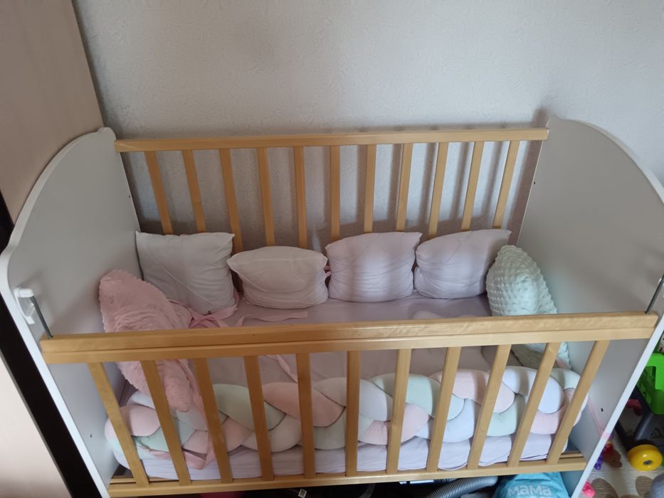 Продам детскую кроватку