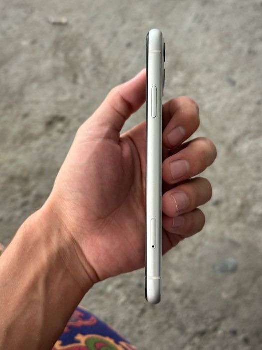 iPhone 11 79% 64 tali