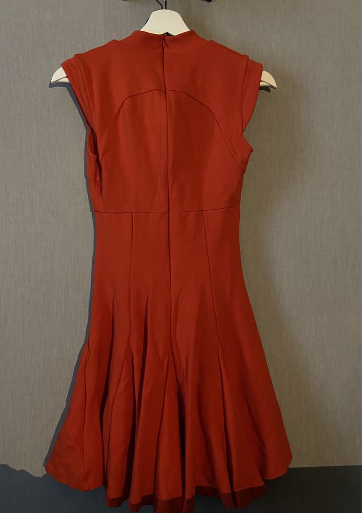 червена рокля "French connection"