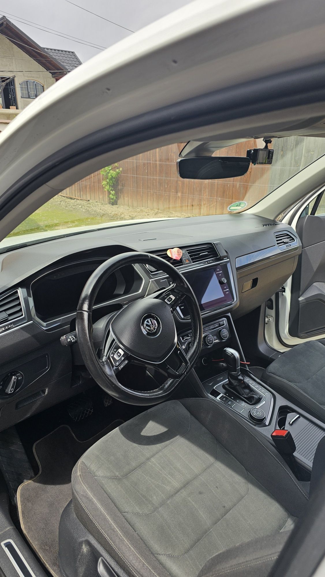 Vând Volkswagen Tiguan R line
