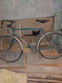 Bicicleta veche cnythnk
