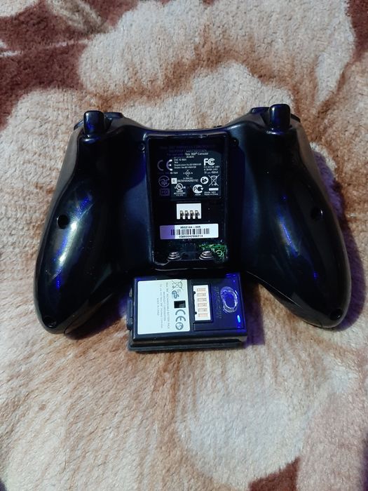 Vând manetă originală Xbox 360 în stare bună wireles