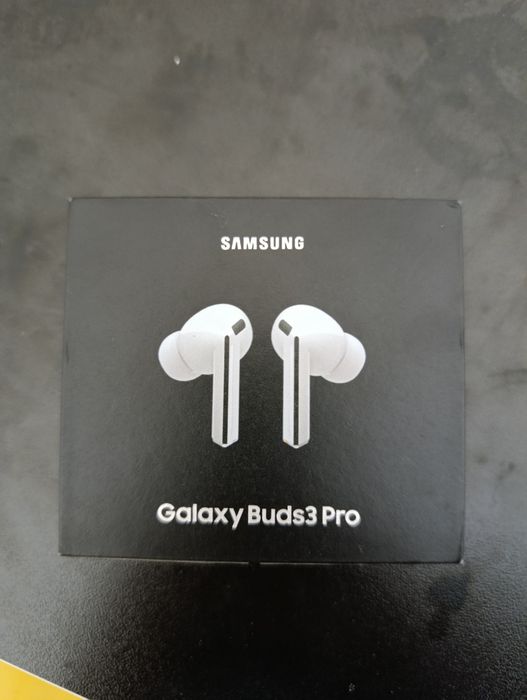 Продам новые наушники