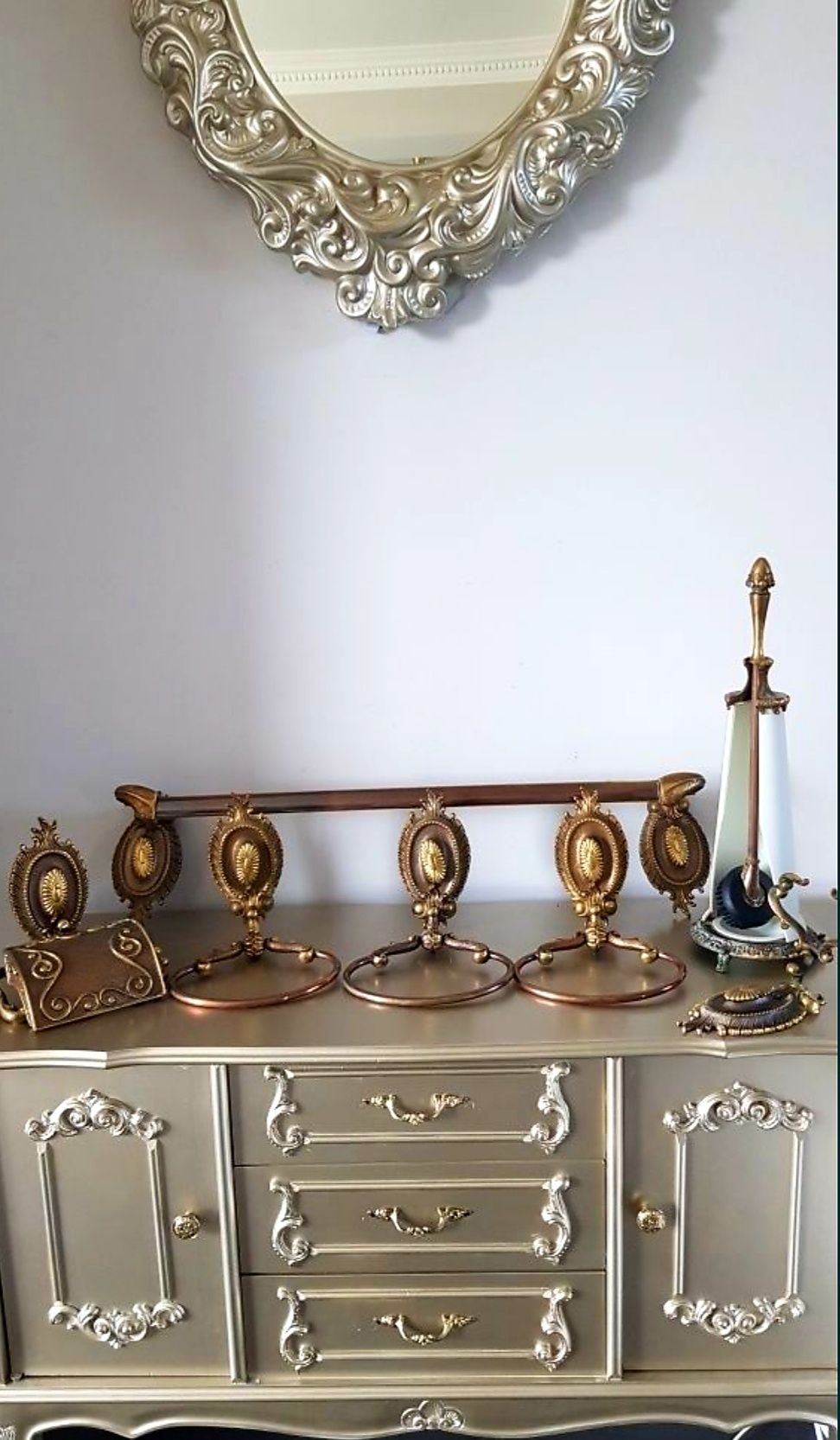 Set vechi din bronz  pentru baie