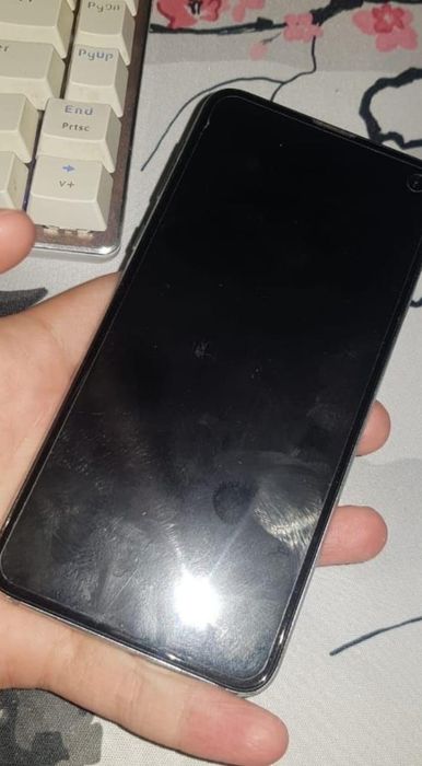 Samsung S10e харошо телефон