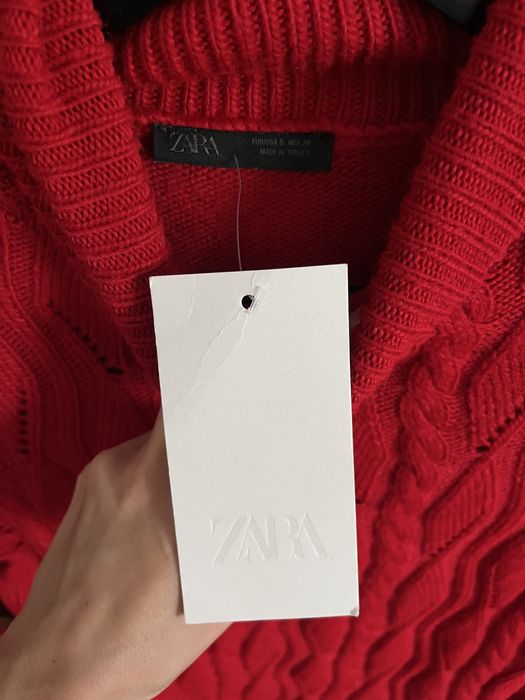 Нов с етикет пуловер Zara